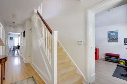 Charlotte Close, Caversham, Image 21