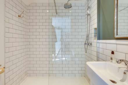 Hemdean Rise, Caversham, Reading, Image 13