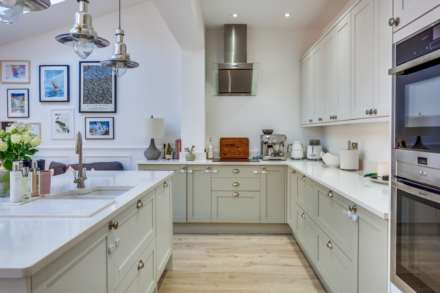 Hemdean Rise, Caversham, Reading, Image 8