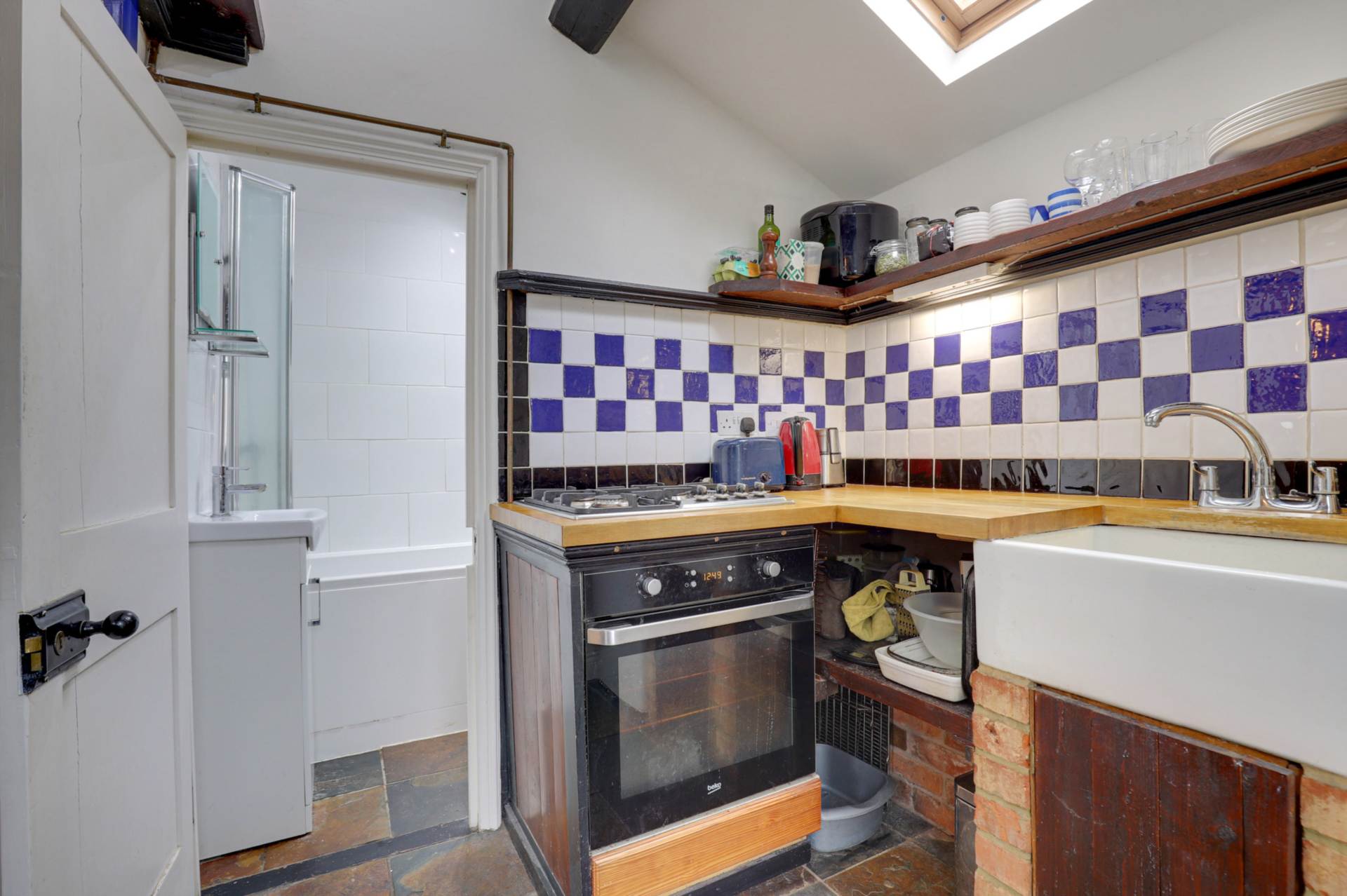 Gosbrook Road, Caversham, Reading, Image 11