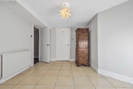 Warrenside, Caversham, Reading, Image 14