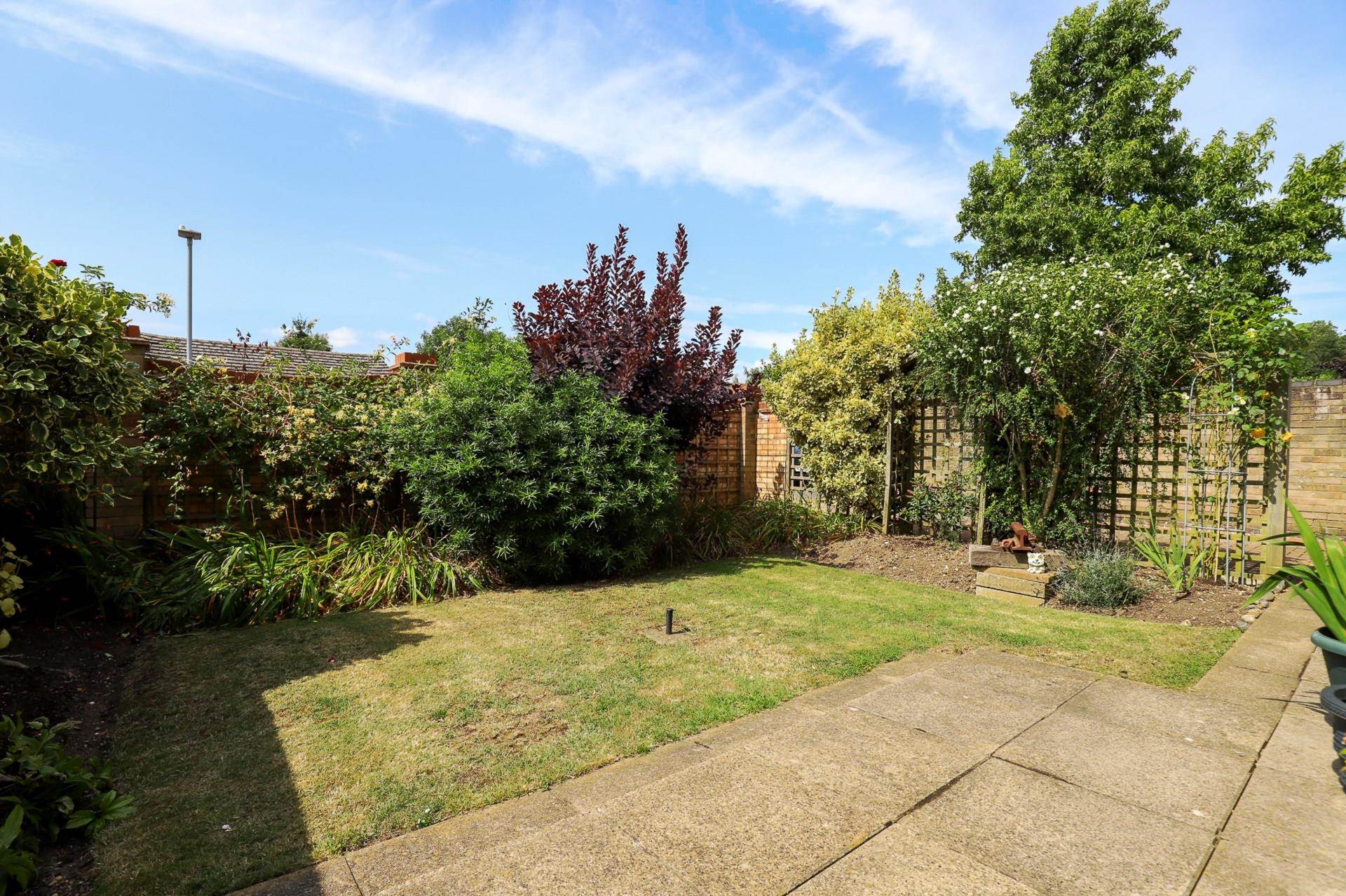 Fraser Avenue, Caversham Park Village, Reading, Image 13