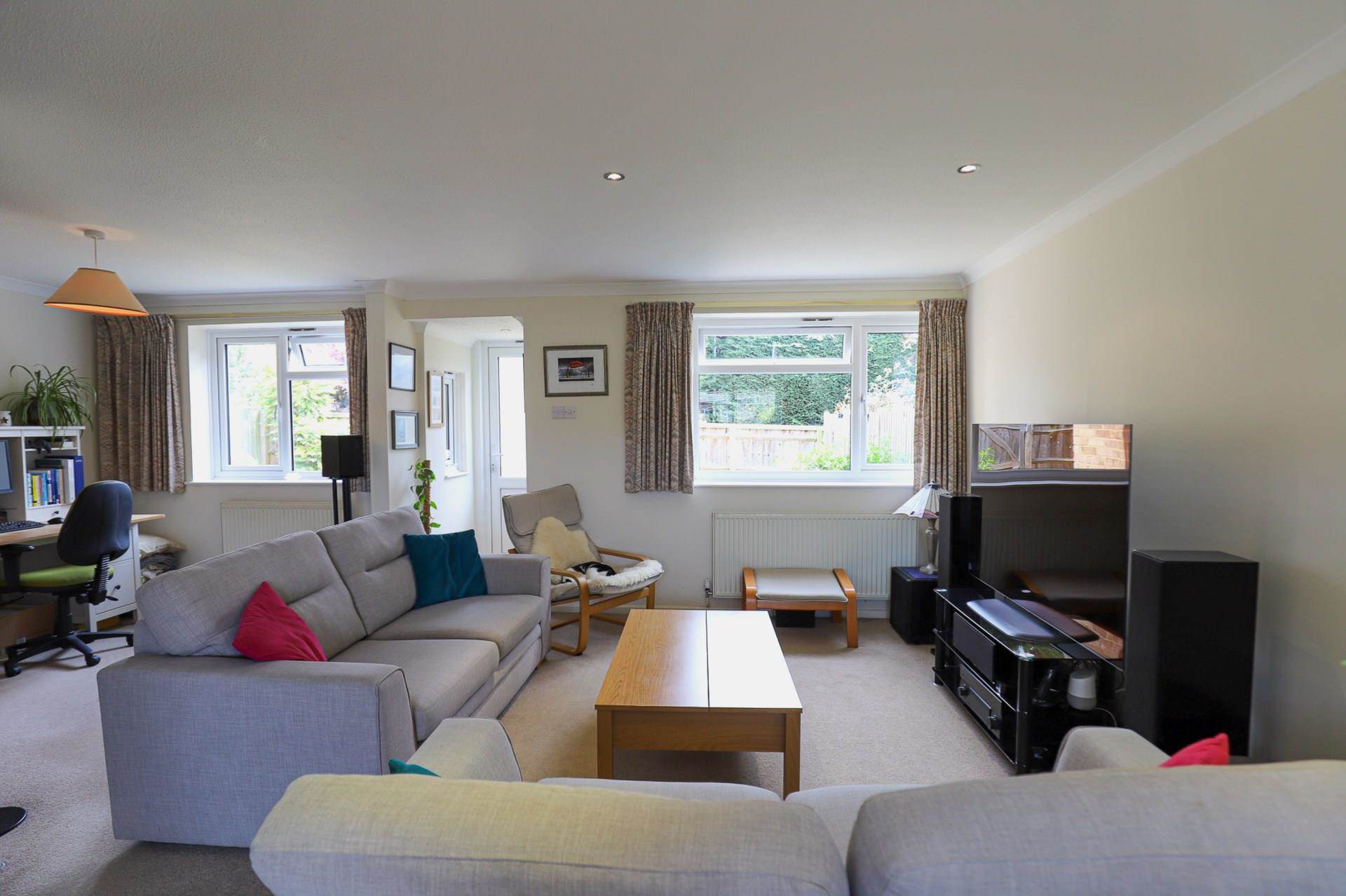 Fraser Avenue, Caversham Park Village, Reading, Image 4
