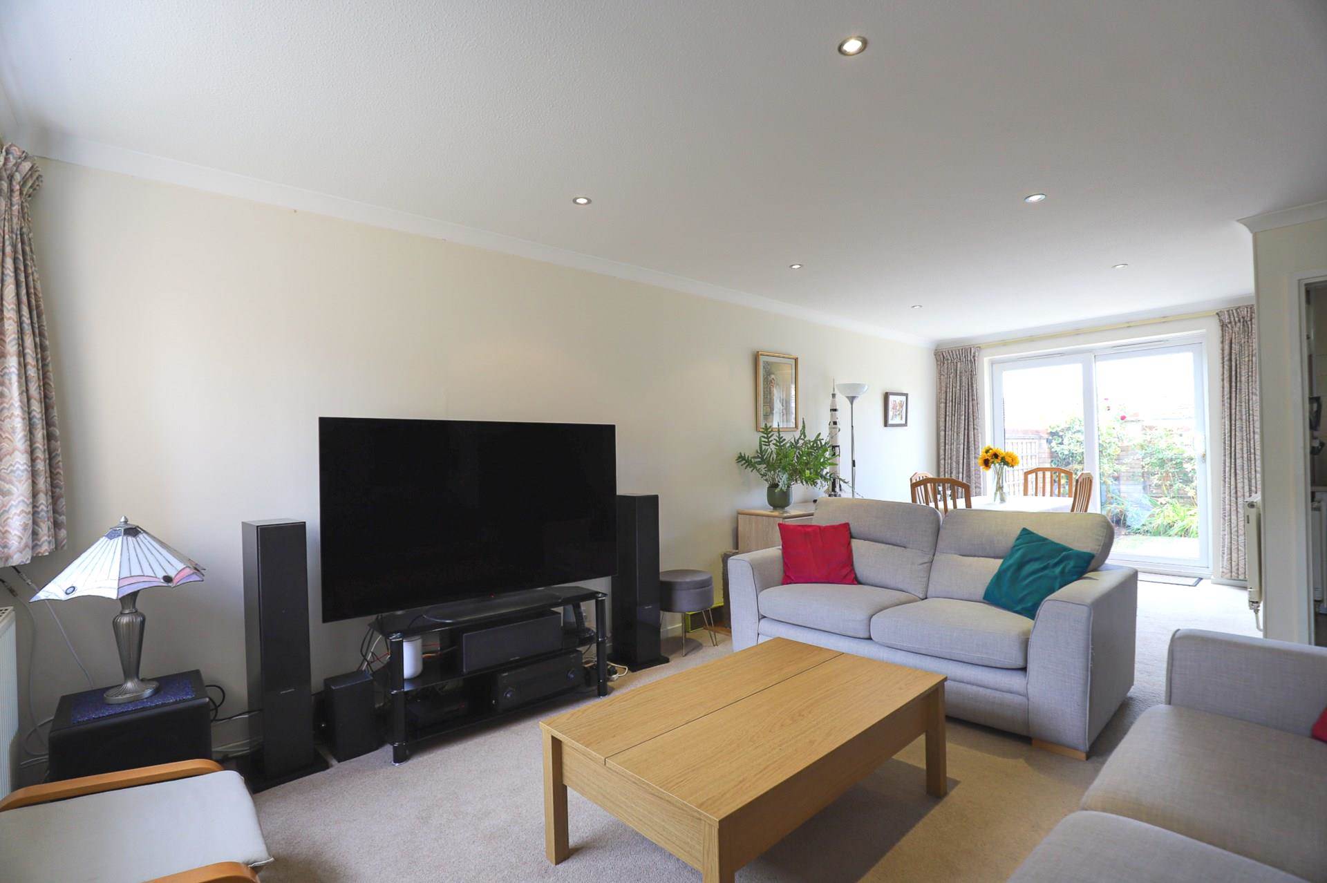 Fraser Avenue, Caversham Park Village, Reading, Image 6