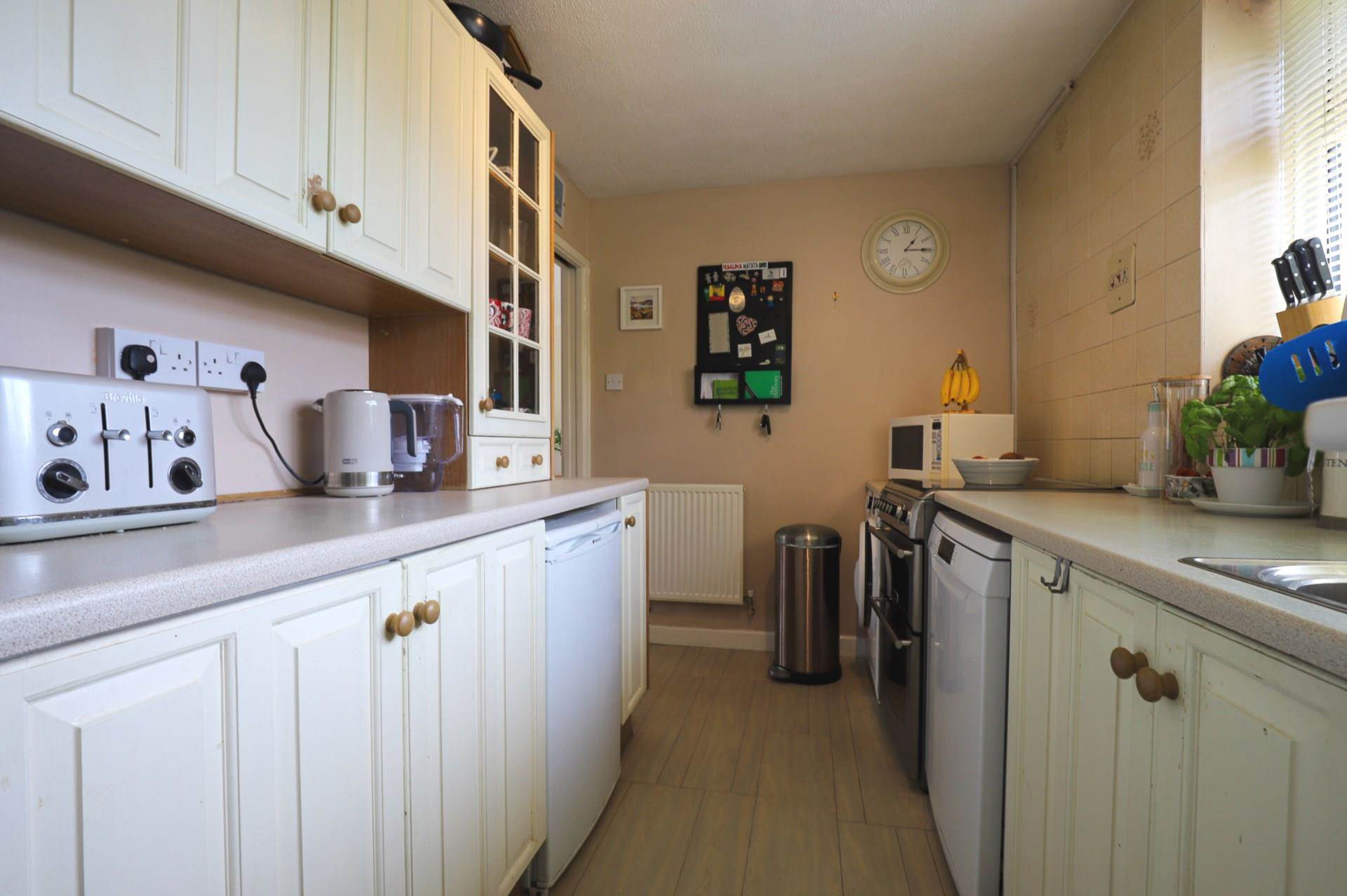 Fraser Avenue, Caversham Park Village, Reading, Image 8