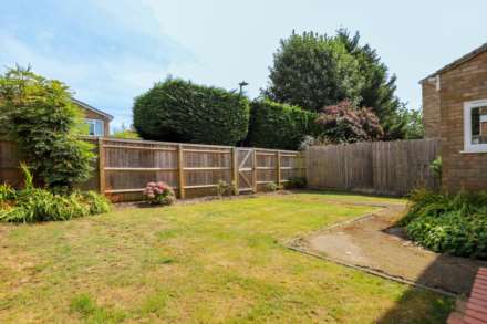Fraser Avenue, Caversham Park Village, Reading, Image 2