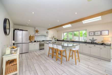 Newfield Road, Sonning Common, South Oxfordshire, Image 5