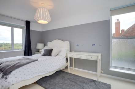 Henley Road, Caversham, Image 23