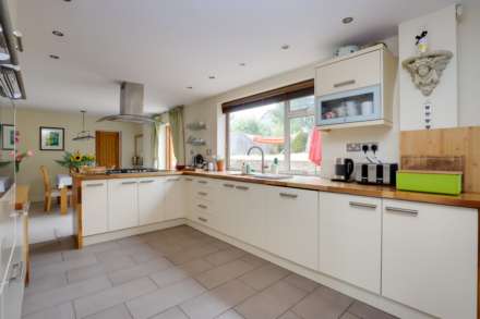 Henley Road, Caversham, Image 4