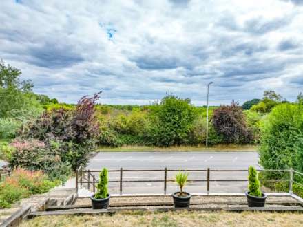 Henley Road, Caversham, Image 40