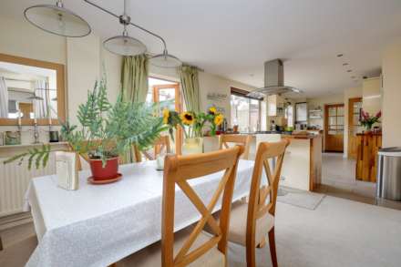 Henley Road, Caversham, Image 5