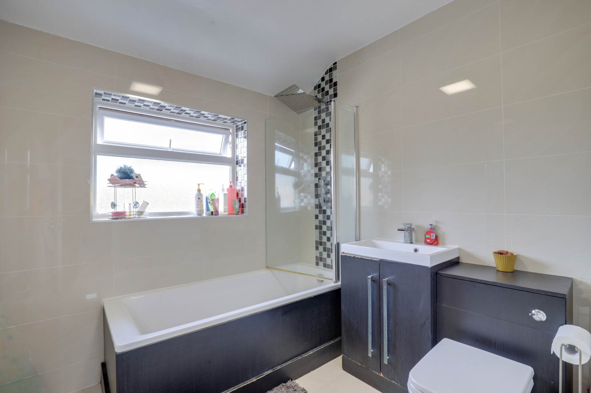 Woodcote Way, Caversham, Image 25