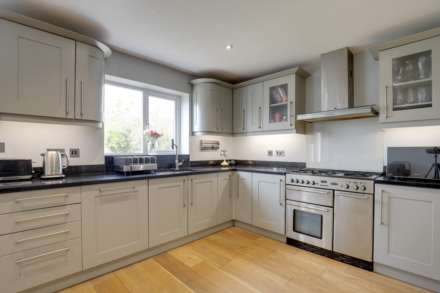 Woodcote Way, Caversham, Image 13