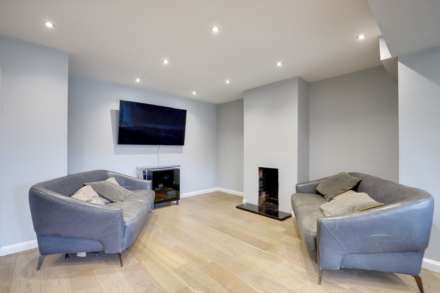 Woodcote Way, Caversham, Image 16