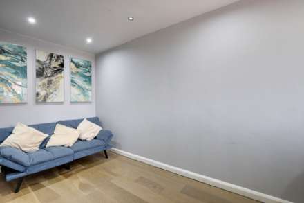 Woodcote Way, Caversham, Image 19