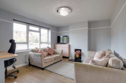 Woodcote Way, Caversham, Image 5