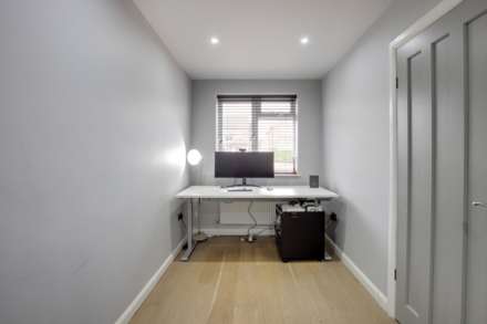 Woodcote Way, Caversham, Image 9