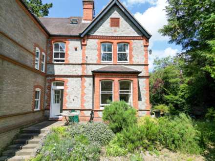 Boundary Lane, Caversham, Reading, Image 1