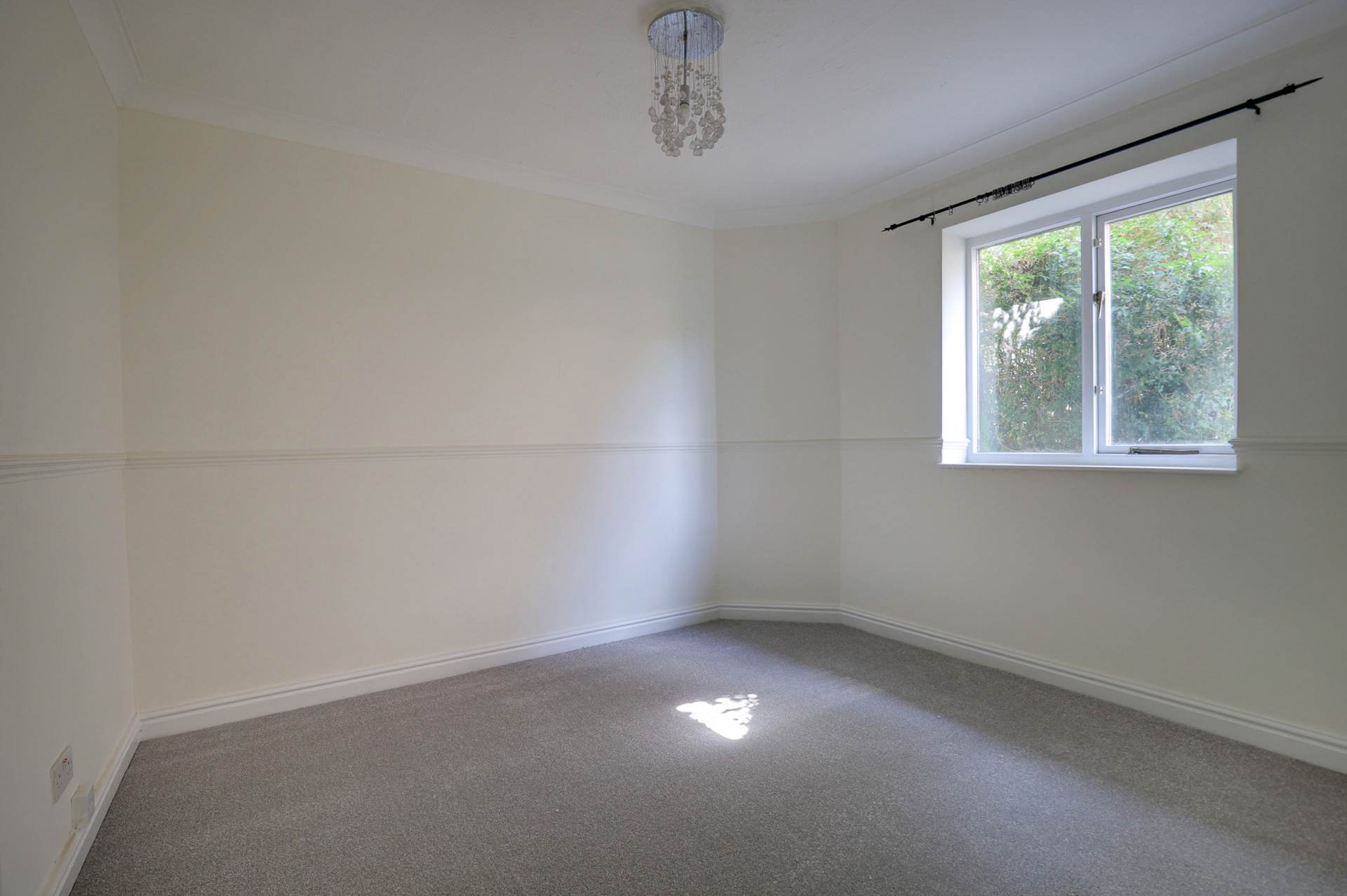 Upper Woodcote Road, Caversham Heights, Reading, Image 16