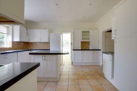 Upper Woodcote Road, Caversham Heights, Reading, Image 3