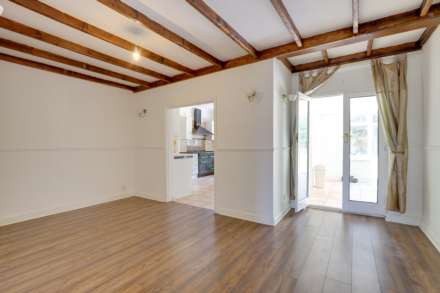 Upper Woodcote Road, Caversham Heights, Reading, Image 6