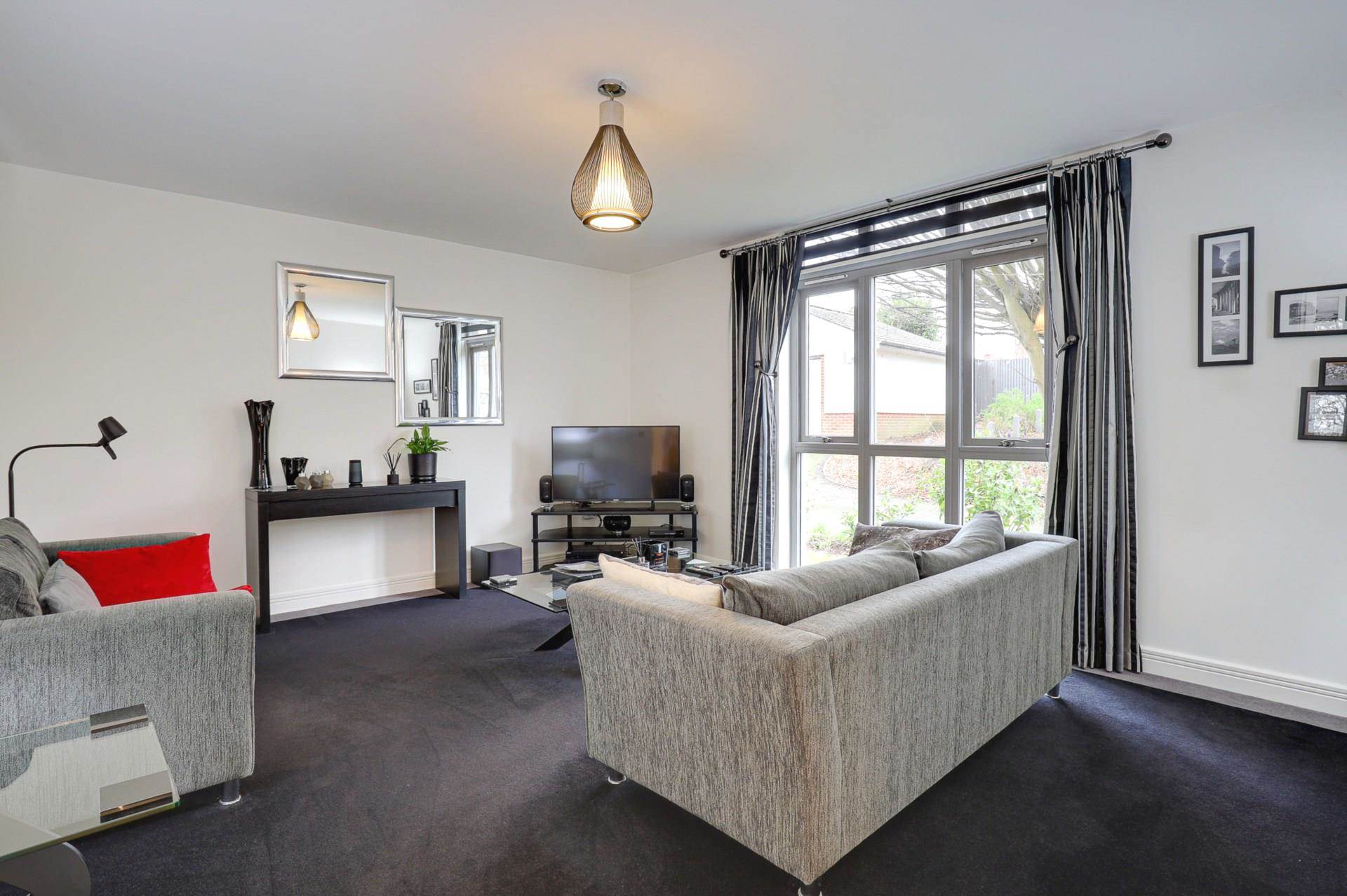Hornbeam Close, Caversham Heights, Reading, Image 3