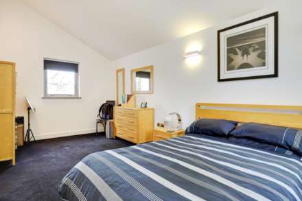 Hornbeam Close, Caversham Heights, Reading, Image 10