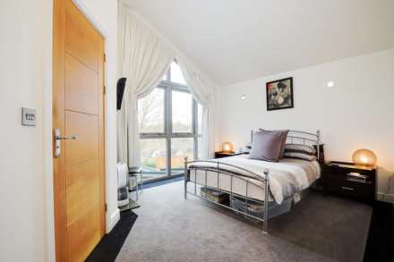 Hornbeam Close, Caversham Heights, Reading, Image 12