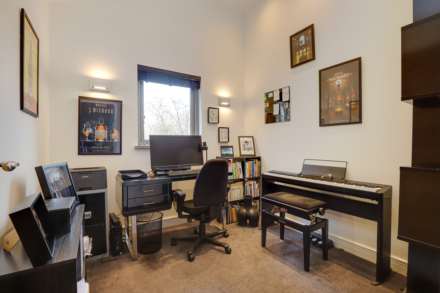 Hornbeam Close, Caversham Heights, Reading, Image 15