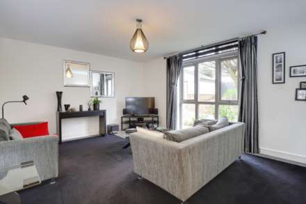Hornbeam Close, Caversham Heights, Reading, Image 3