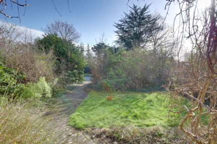 Courtenay Drive, Emmer Green,Reading, Image 13