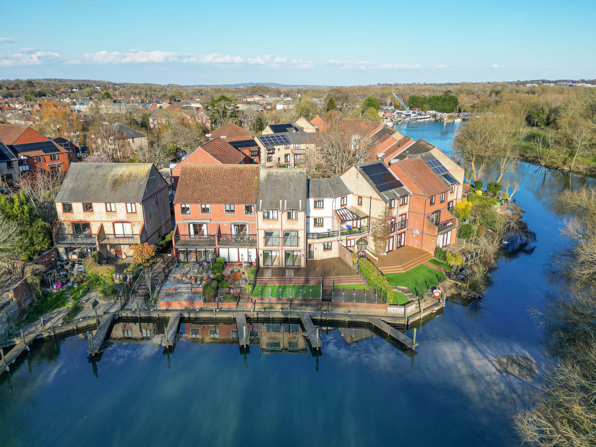Heron Island, Caversham, Reading, Image 1