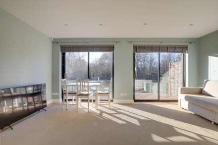 Heron Island, Caversham, Reading, Image 10