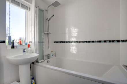 Heron Island, Caversham, Reading, Image 16
