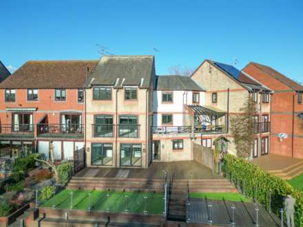 Heron Island, Caversham, Reading, Image 21