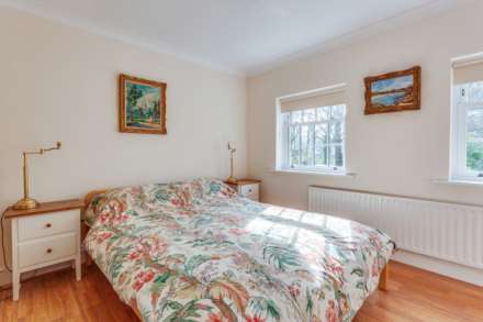 Upper Warren Avenue, Caversham Heights, Image 17