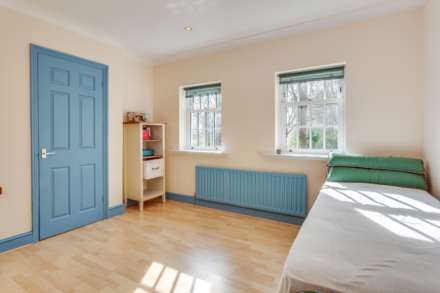 Upper Warren Avenue, Caversham Heights, Image 20