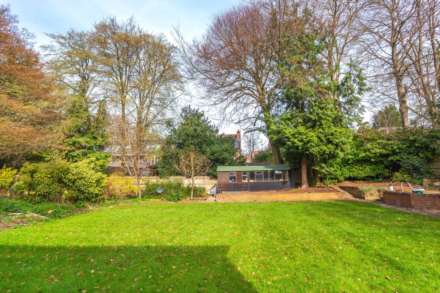 Upper Warren Avenue, Caversham Heights, Image 26