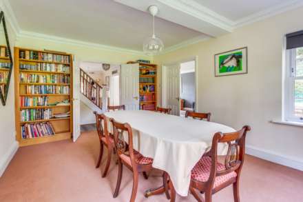 Upper Warren Avenue, Caversham Heights, Image 4