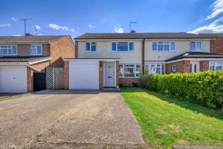 Property For Sale Churchill Crescent, Sonning Common, Reading