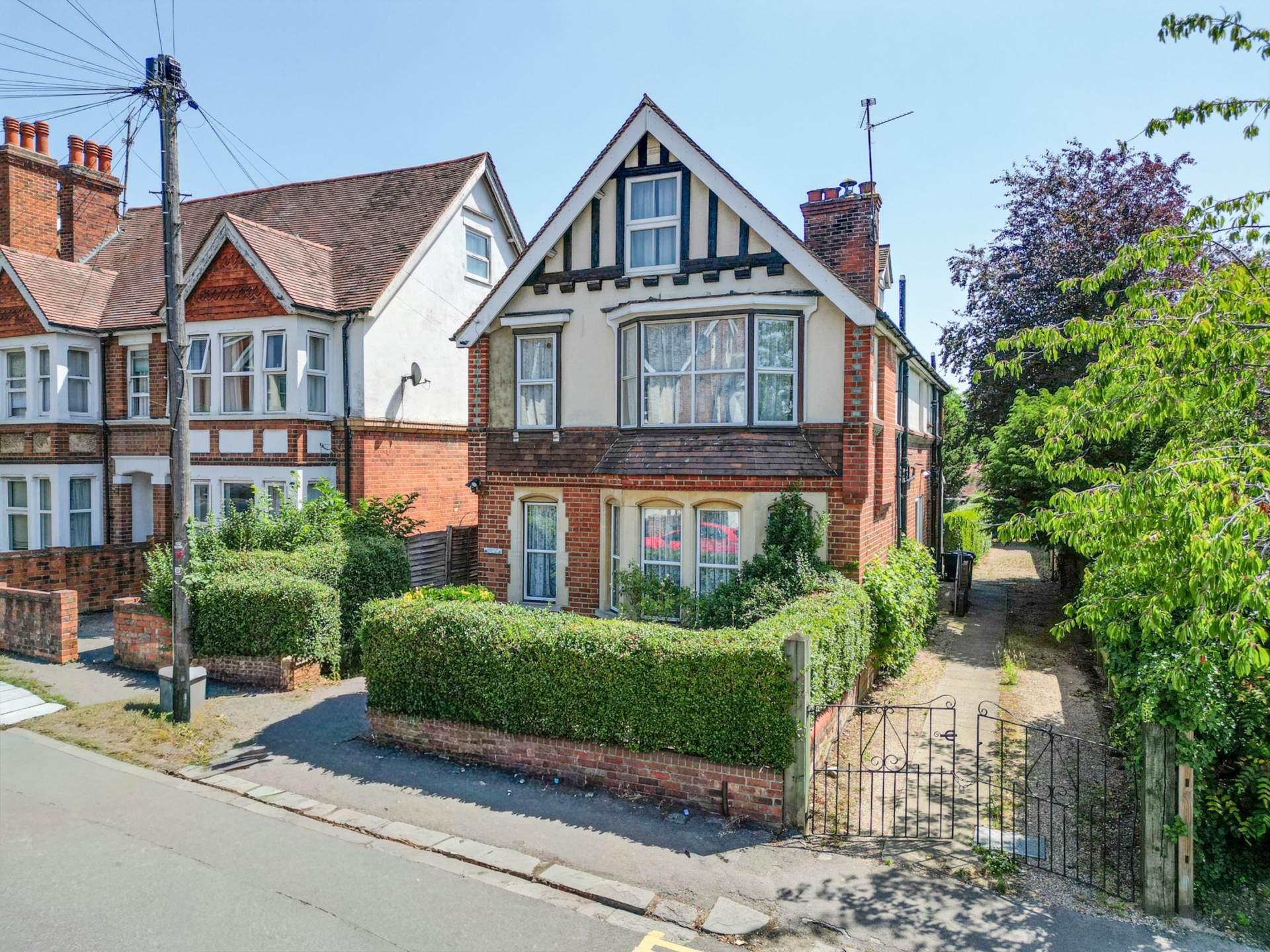 St Annes Road, Caversham, Image 1