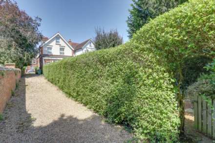 St Annes Road, Caversham, Image 25
