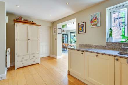Little Woodcote Close, Caversham Heights, Image 13