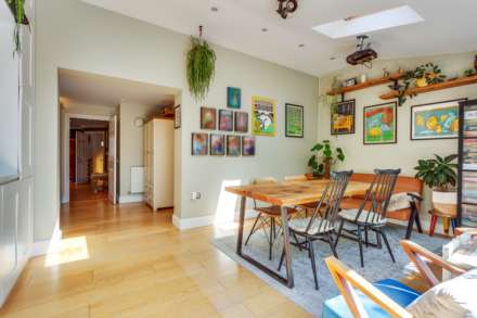 Little Woodcote Close, Caversham Heights, Image 15