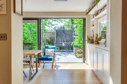Little Woodcote Close, Caversham Heights, Image 17