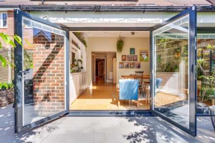 Little Woodcote Close, Caversham Heights, Image 18