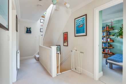 Little Woodcote Close, Caversham Heights, Image 22