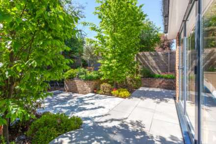 Little Woodcote Close, Caversham Heights, Image 36