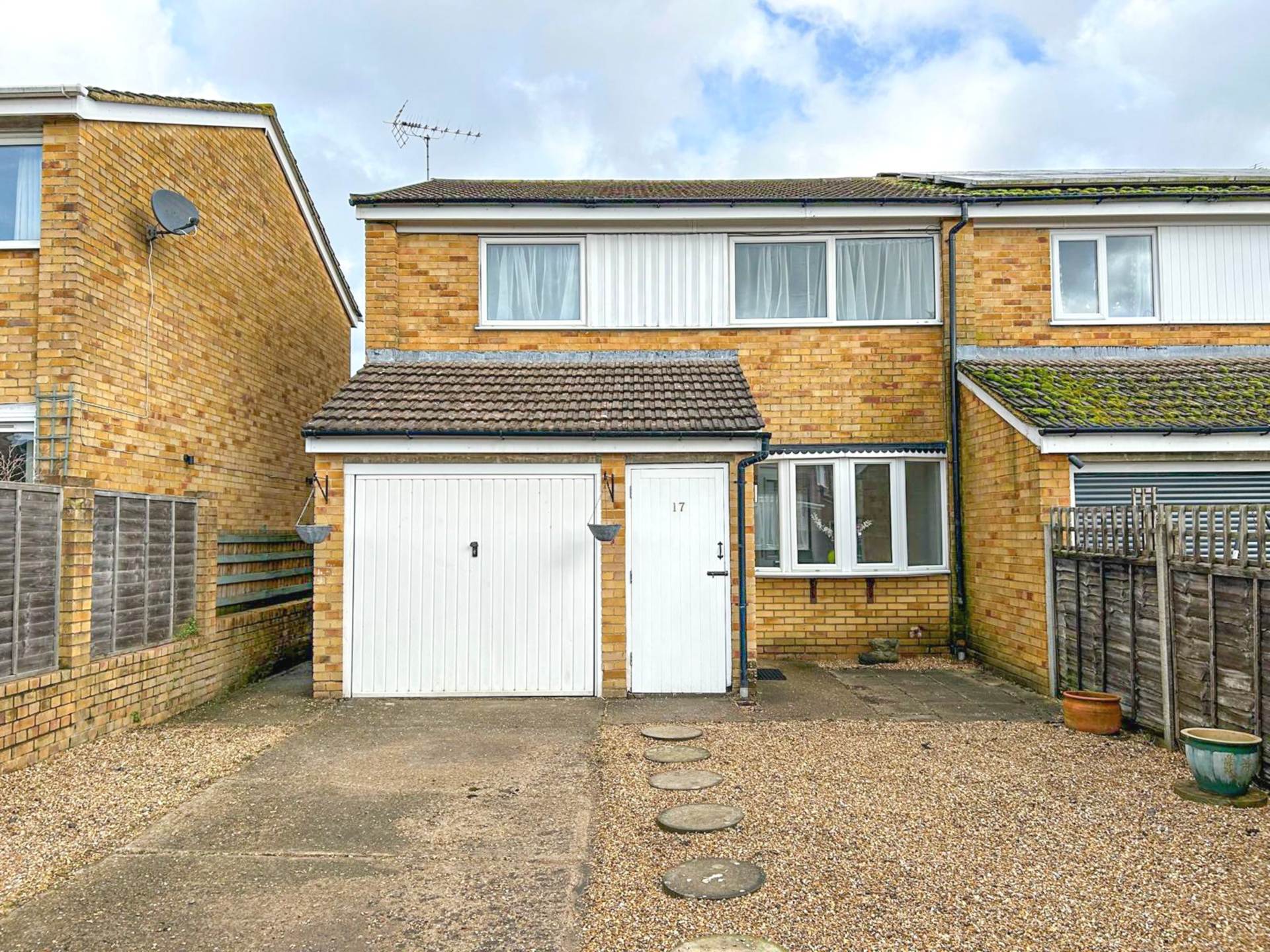 Netley Close, Caversham Park Village, Reading, Image 1