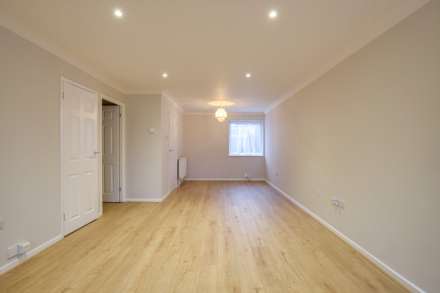 Netley Close, Caversham Park Village, Reading, Image 10